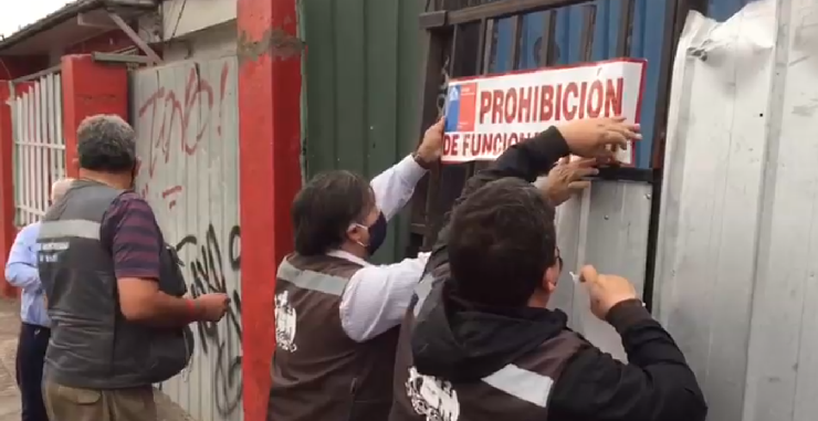 Prohíben funcionamiento de galpón donde se realizó fiesta en Maipú: medida afectará a otras tiendas