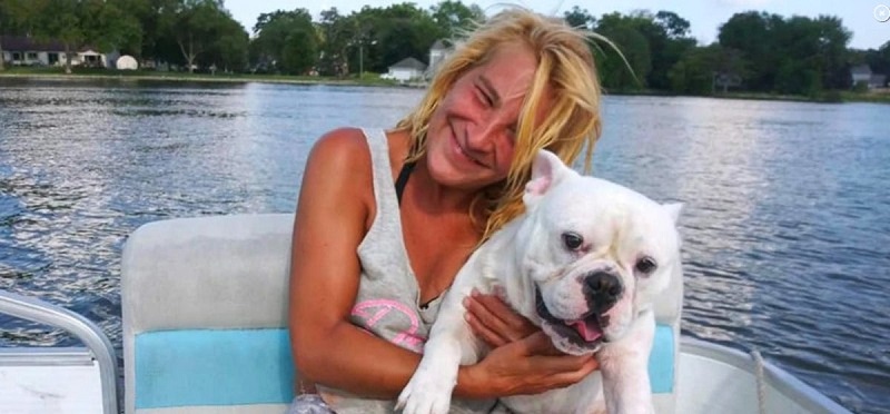 Impacto por muerte de mujer en EEUU que fue atacada por bulldog francés que adoptó