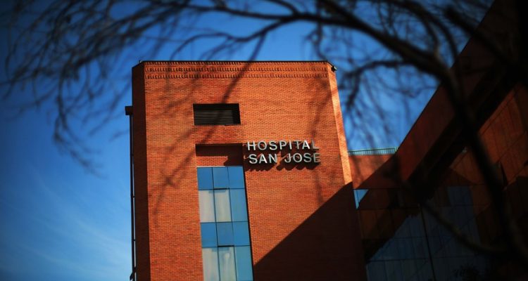 Acusan muerte de paciente por falta de ventiladores en Hospital San José: Gobierno negó dicha causal