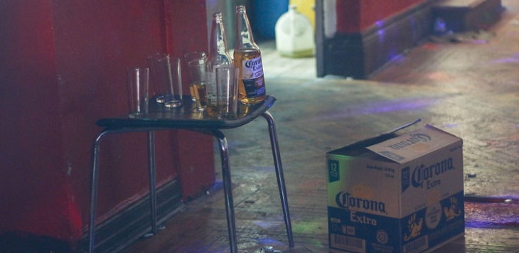 Gobierno decide expulsar a ciudadano peruano acusado de organizar fiesta en plena cuarentena