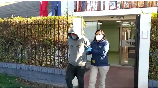 Cantante urbano 'Keylon' fue detenido en Isla de Maipo por el delito de microtráfico