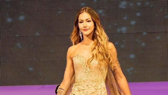 Hallan sin vida a finalista de Miss Universo Amber-Lee Friis