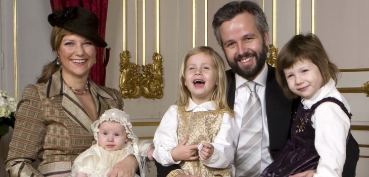 Hija de Ari Behn y sus sentidas palabras sobre cómo enfrenta el duelo a casi seis meses de su muerte