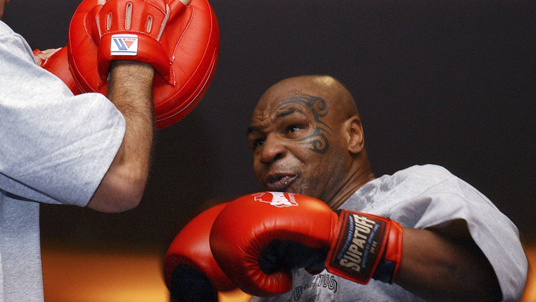 Mike Tyson impacta por arduo entrenamiento a sus 53 años