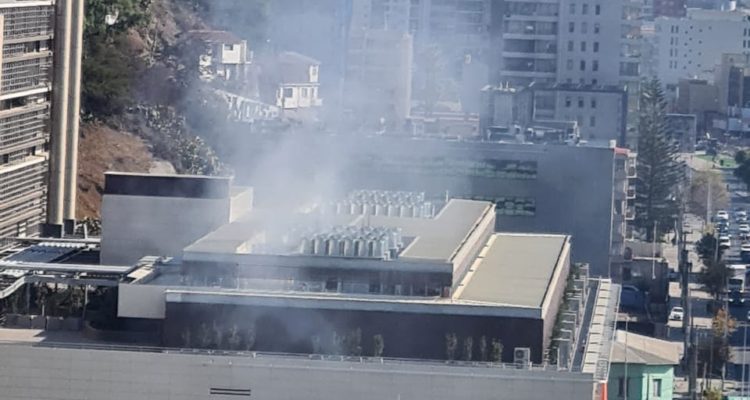 Incendio en hospital Gustavo Fricke