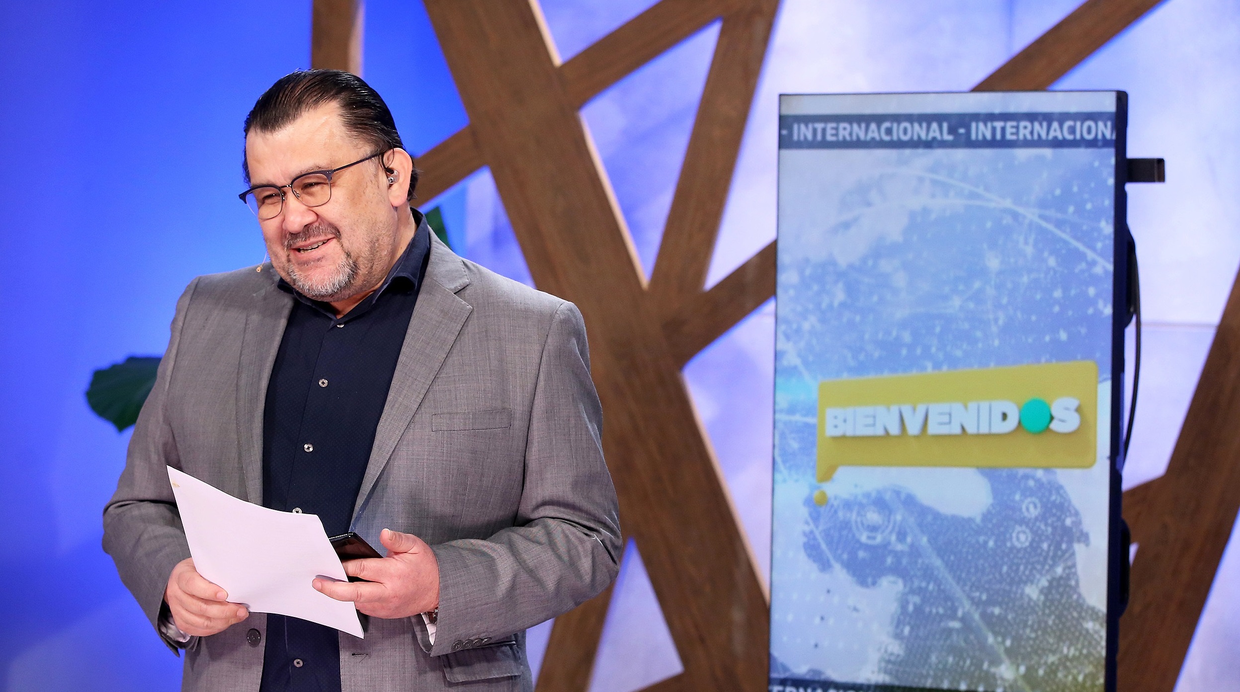 Carlos Zárate regresó a 'Bienvenidos' después de 4 meses y recibió broma de Tonka: “Me hizo reír