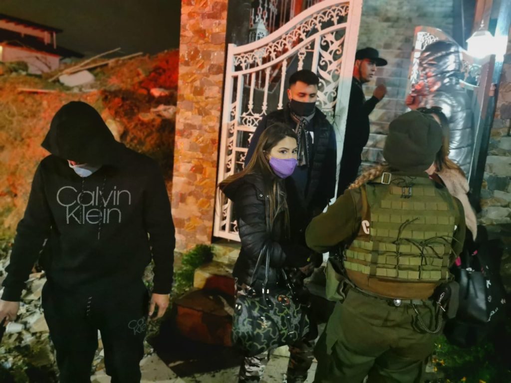 Grababan video de reguetón en plena cuarentena: operativo dejó a 17 detenidos en Pudahuel