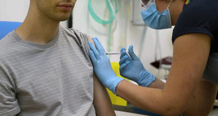 Gobierno anunció primeros ensayos de vacunas contra el COVID-19 en Chile: será a inicios de agosto