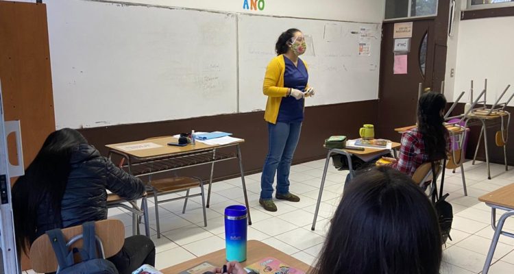 Estudiantes de Rapa Nui vuelven a clases tras 100 días sin contagios de COVID-19 en la isla