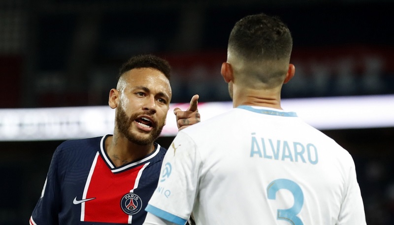 Neymar acusa racismo tras polémica expulsión en duelo PSG-Olympique