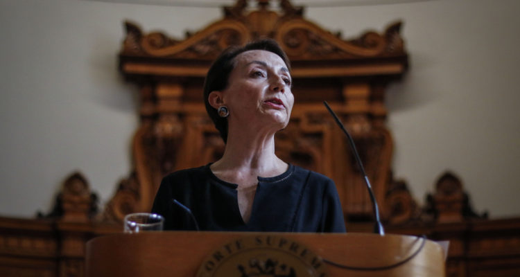 Suspensión de Donoso no cayó bien en el Poder Judicial y Corte Suprema le envía mensaje al Senado