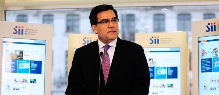 Comisión de Hacienda cita al director del SII por "escandaloso" descuento a Penta