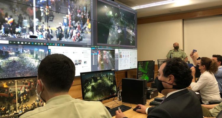40 mil efectivos, controles aéreos y cámaras corporales: la estrategia de Carabineros para este 18-O