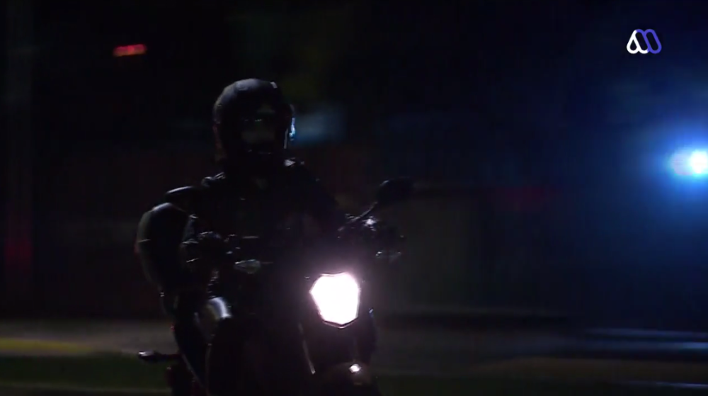 ¿Rápida y furiosa? Las bromas y memes que dejó escena de Rocío manejando moto en "Verdades Ocultas"