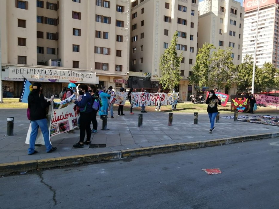 Primer año desde el 18-O: comienzan a llegar manifestantes a Plaza Baquedano