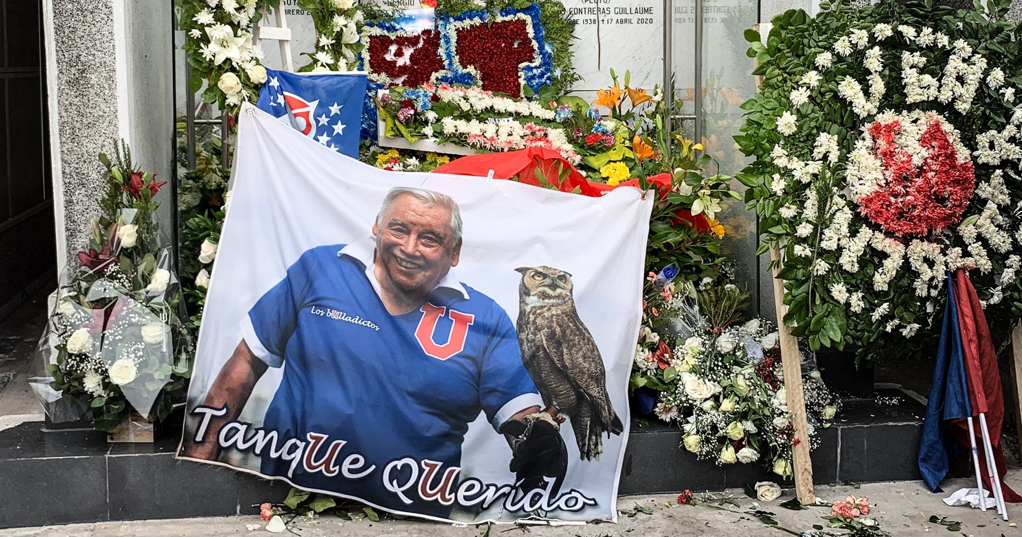con muestras de cariño y respeto se realizó el funeral de Carlos Campos
