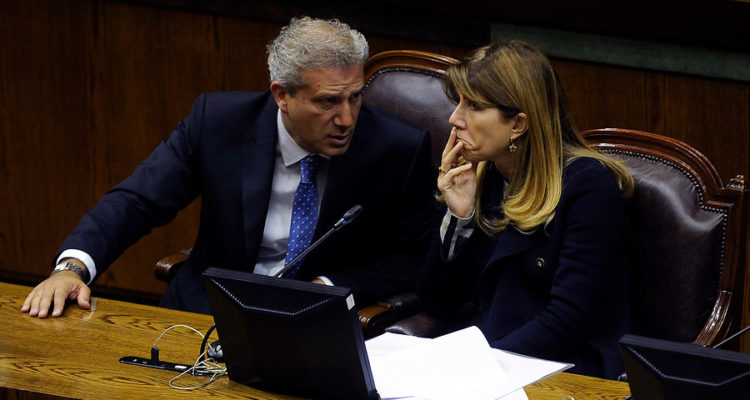 Ximena Rincón descartó vínculo con FyF o que le hayan inducido a presentar indicaciones