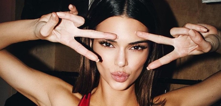Un giro a lo clásico: Kendall Jenner y su diseño de manicure que será tendencia en 2021