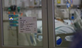 Compin se defendió por rechazo de licencias médicas por COVID-19 en sesión especial en la Cámara