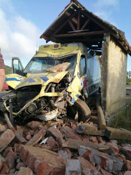Ambulancia fue atacada a piedrazos tras chocar: Hospital de Cañete repudia agresión a paramédicos