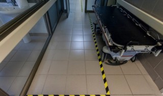 Mujer de 78 años murió tras caer de camilla en Cesfam de Puchuncaví: Familia acusa negligencia