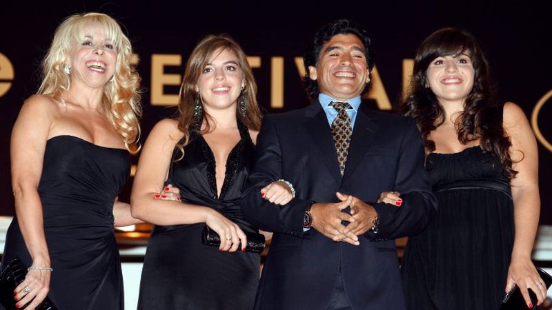 Revelan cuánto gastaba al mes Maradona
