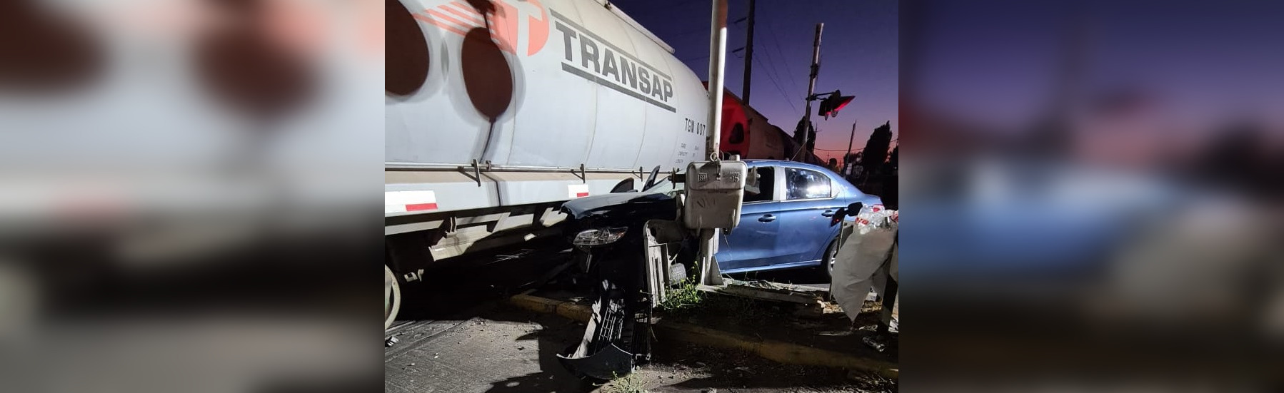 Tren de carga y vehículo protagonizan colisión en Camino a Melipilla en la comuna de Maipú
