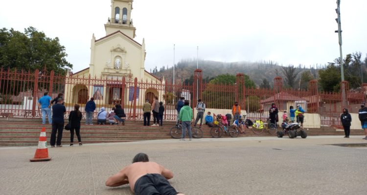 Peregrinos llegan a Santuario de Lo Vásquez pese a prohibición y contraviniendo normas sanitarias