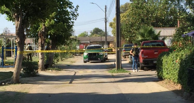 Hombre muere tras ser baleado durante "portonazo" a metros de su casa en Cerrillos