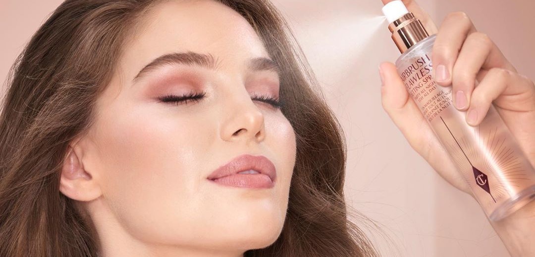 Fijador de maquillaje: los múltiples usos del producto de belleza de moda y cómo escoger el ideal