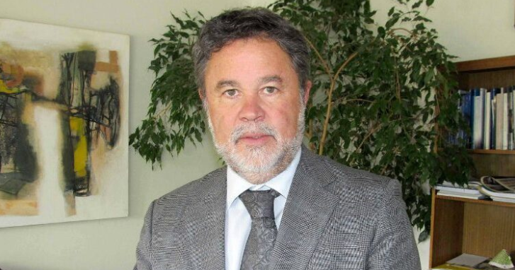 Muere director del Servicio de Salud Concepción, Carlos Grant, a causa de complicaciones por COVID