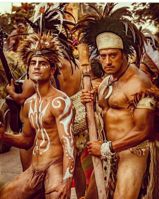 Sebastián y Hotuiti en la isla