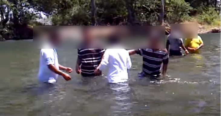 "bautizo clandestino" en camping de Florida