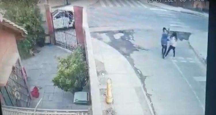 Detective frustra a tiros asalto en Renca: detenido tiene condena por robo