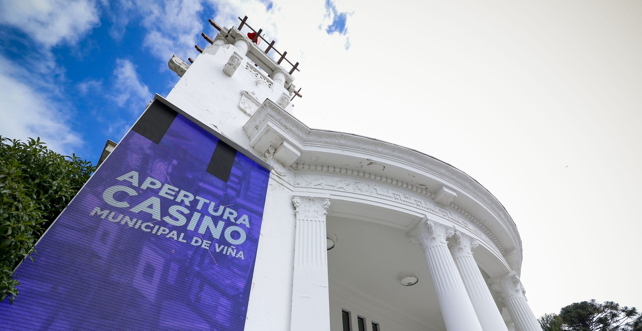 Anuncian que casinos de juego podrán funcionar en Paso 2: solo en espacios abiertos