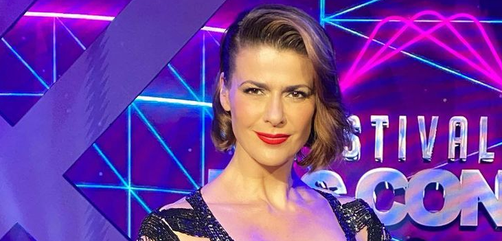 Tonka Tomicic dio inicio a su vacaciones compartiendo acaloradas fotos semidesnuda en Instagram