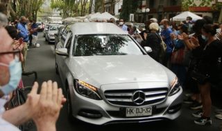 Despiden a Tomás Vidiella a las afueras del Teatro Oriente