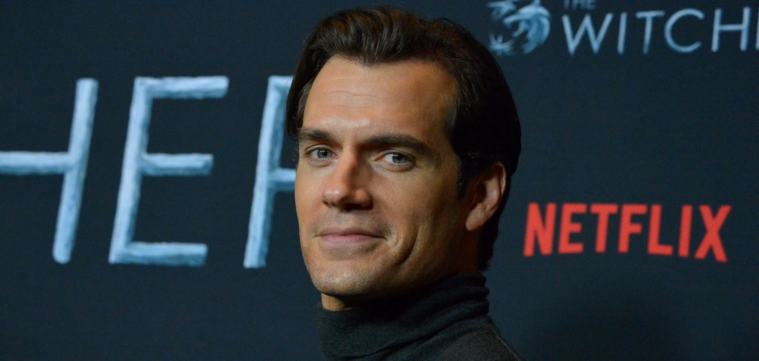 Fotografías confirmaron que Henry Cavill tiene pareja y fans reaccionaron con divertidos memes