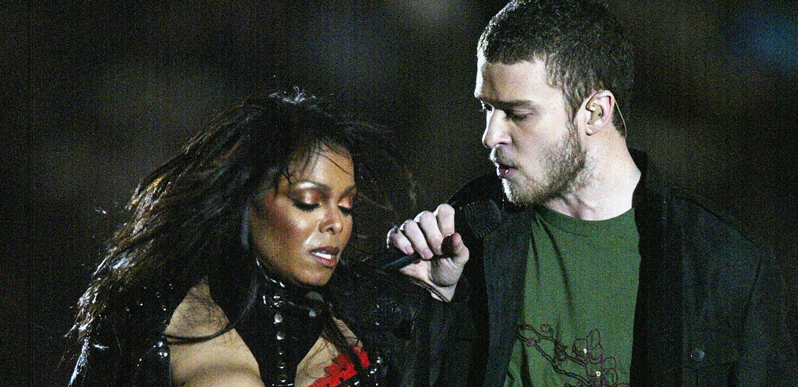 ¿Por Britney Spears? Aseguran que Justin Timberlake orquestó falla de vestuario de Janet Jackson