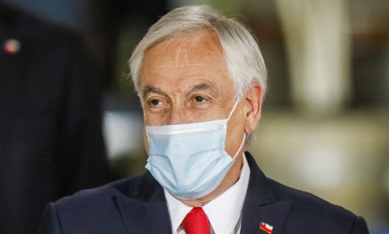 Piñera anuncia pago del IFE asegurando que con el Bono Clase Media se ayudará al 76% de los chilenos