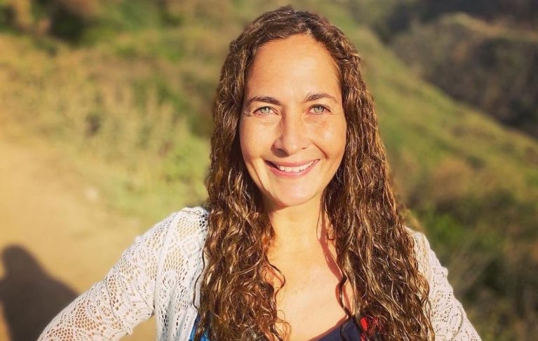 Alejandra Herrera se tituló a los 49 años de Teatro y con honores: 