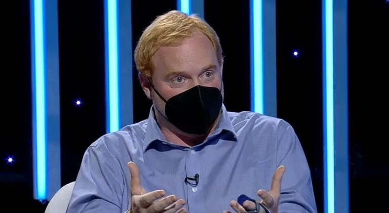 Rojo Edwards y su controvertida propuesta: 