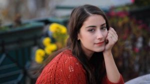 La exitosa carrera de Hazal Kaya, la protagonista de 'Amor de familia': así fue su debut en 2006