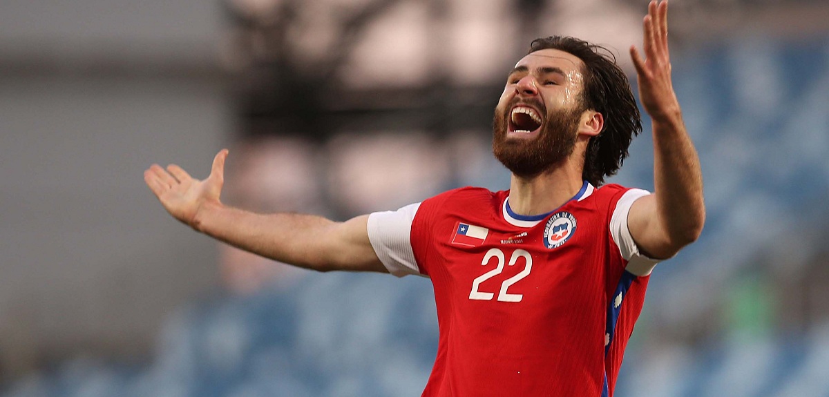 ¿Ben Brereton en Plaza Italia? Hincha lo descubrió, se sacó una foto con él y explicó su presencia