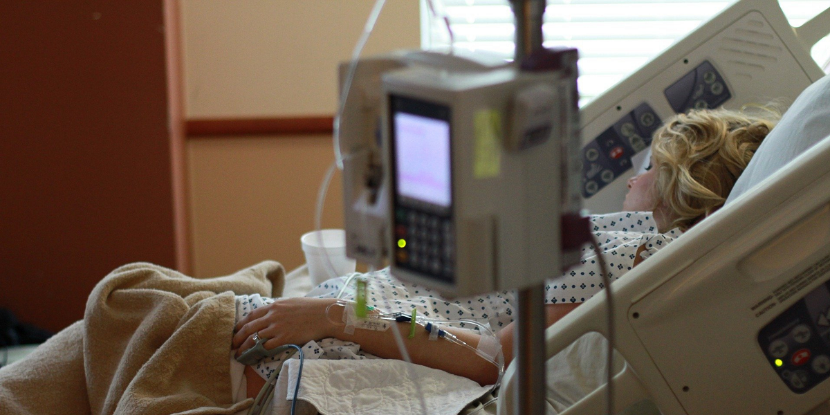 Mueren 12 pacientes en “zona roja” tras apagón eléctrico en el Hospital “Salvador Allende” de Cuba