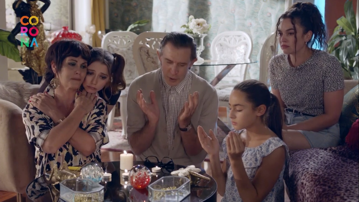 Edificio Corona oración por Rubí