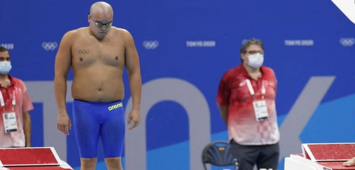 Comentaristas españoles se burlan del físico de nadador en Tokio 2020: fueron criticados en redes