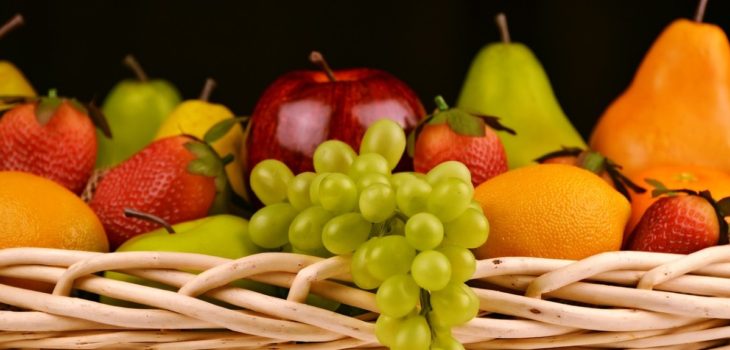 Experta explica las frutas que se pueden consumir con cáscara: tienen beneficios nutricionales