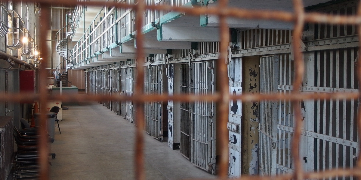 Cárcel de Estados Unidos cobrará a reclusos 4 mil pesos chilenos por cada día que estén presos