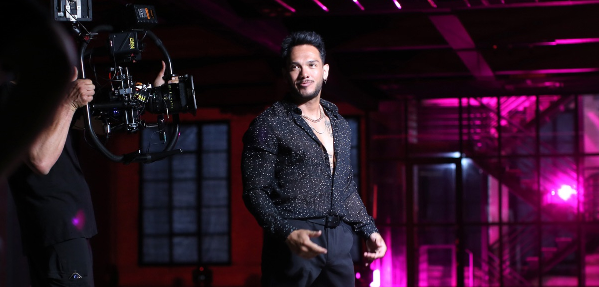 Iván Cabrera contó cómo lo recibieron sus compañeros de 'Aquí se baila' tras su ingreso atrasado